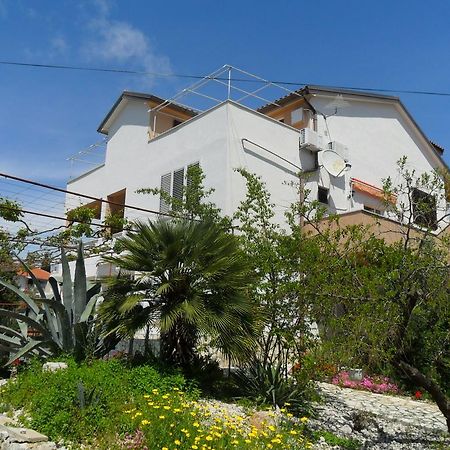 Apartments Rebac Murter Bagian luar foto