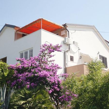 Apartments Rebac Murter Bagian luar foto