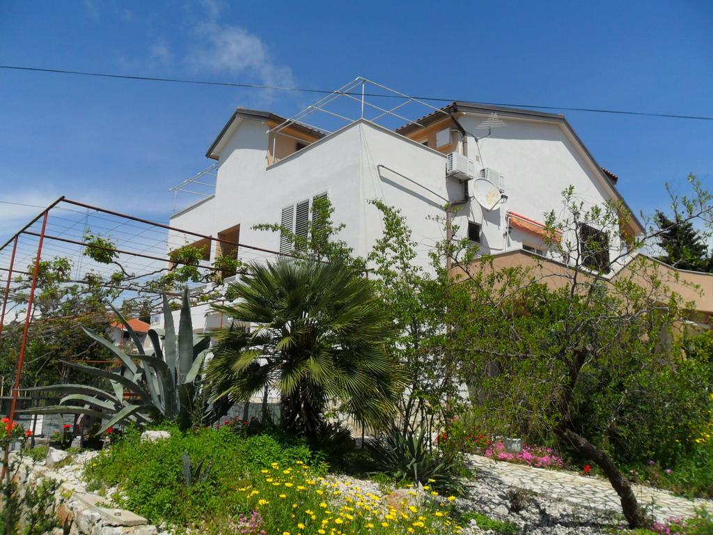 Apartments Rebac Murter Bagian luar foto