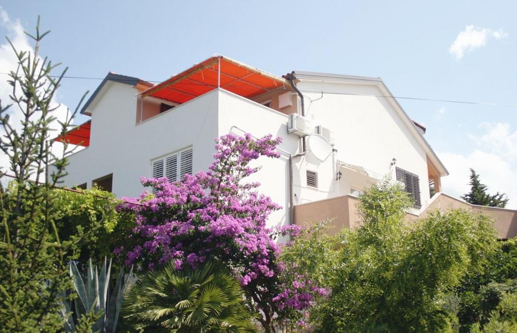 Apartments Rebac Murter Bagian luar foto